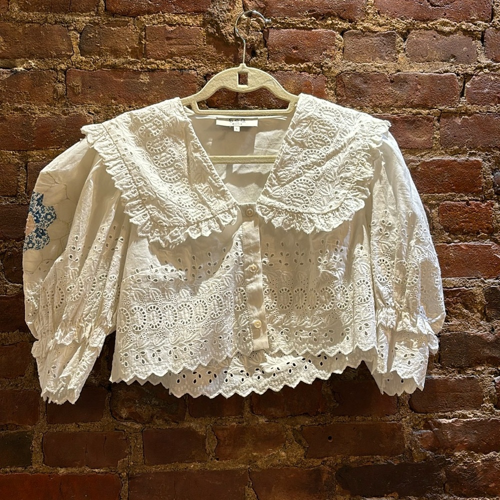 BRAND NEW W/O TAGS SEA NEW YORK EYELET PUFF SLEEVE TOP WITH EMBROIDERY SIZE L